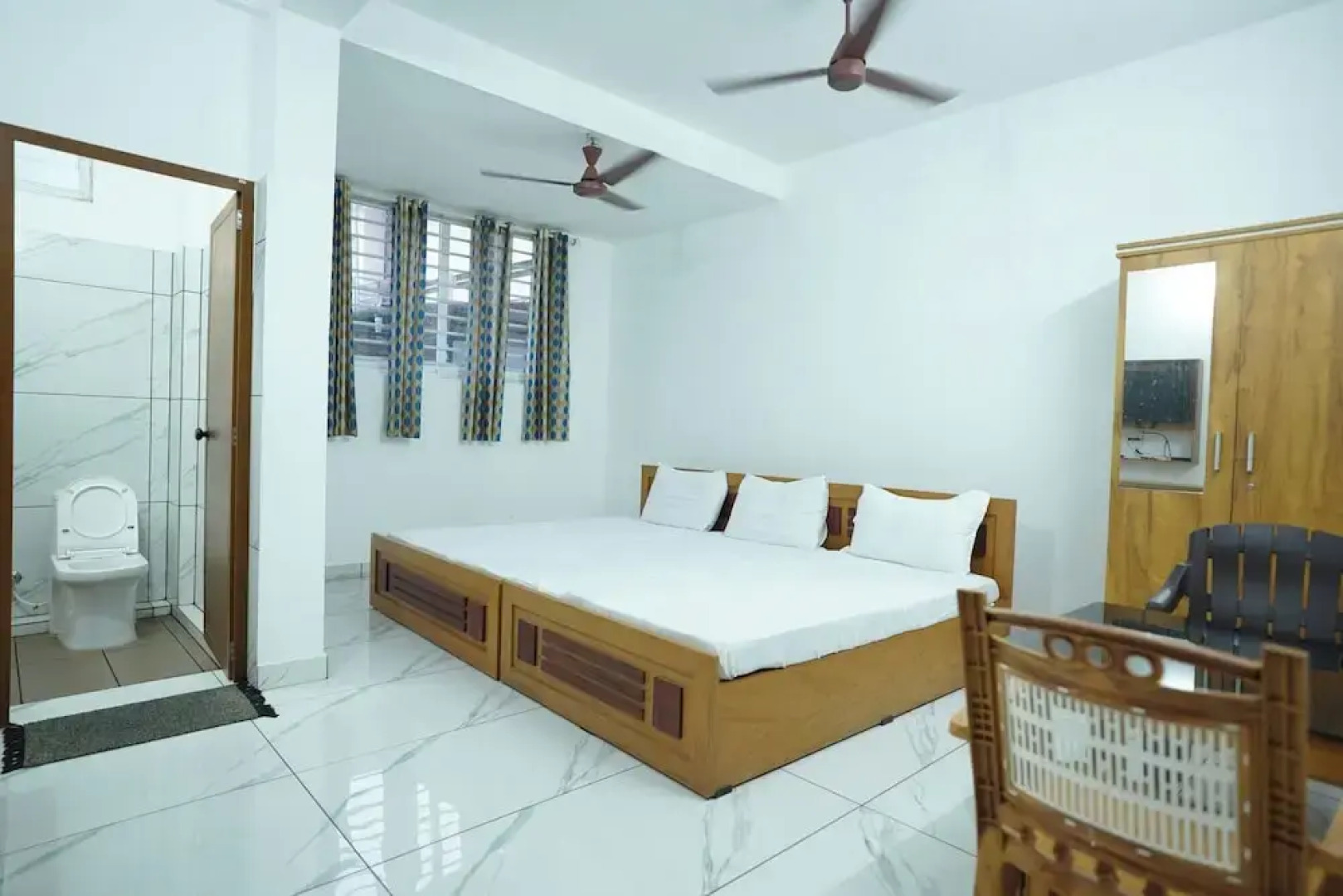 Parassini Tourist Home