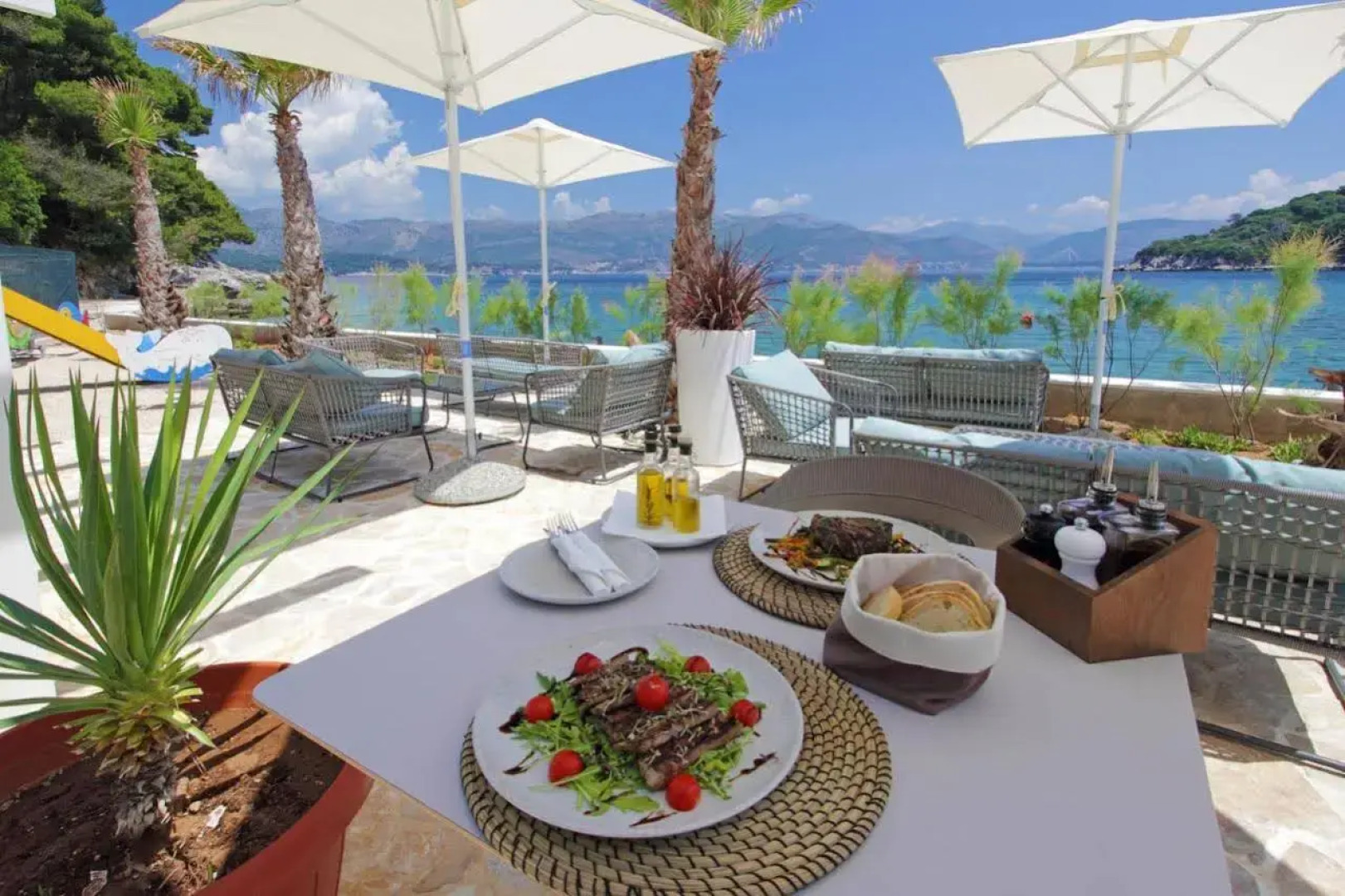 Kalamota Beach House