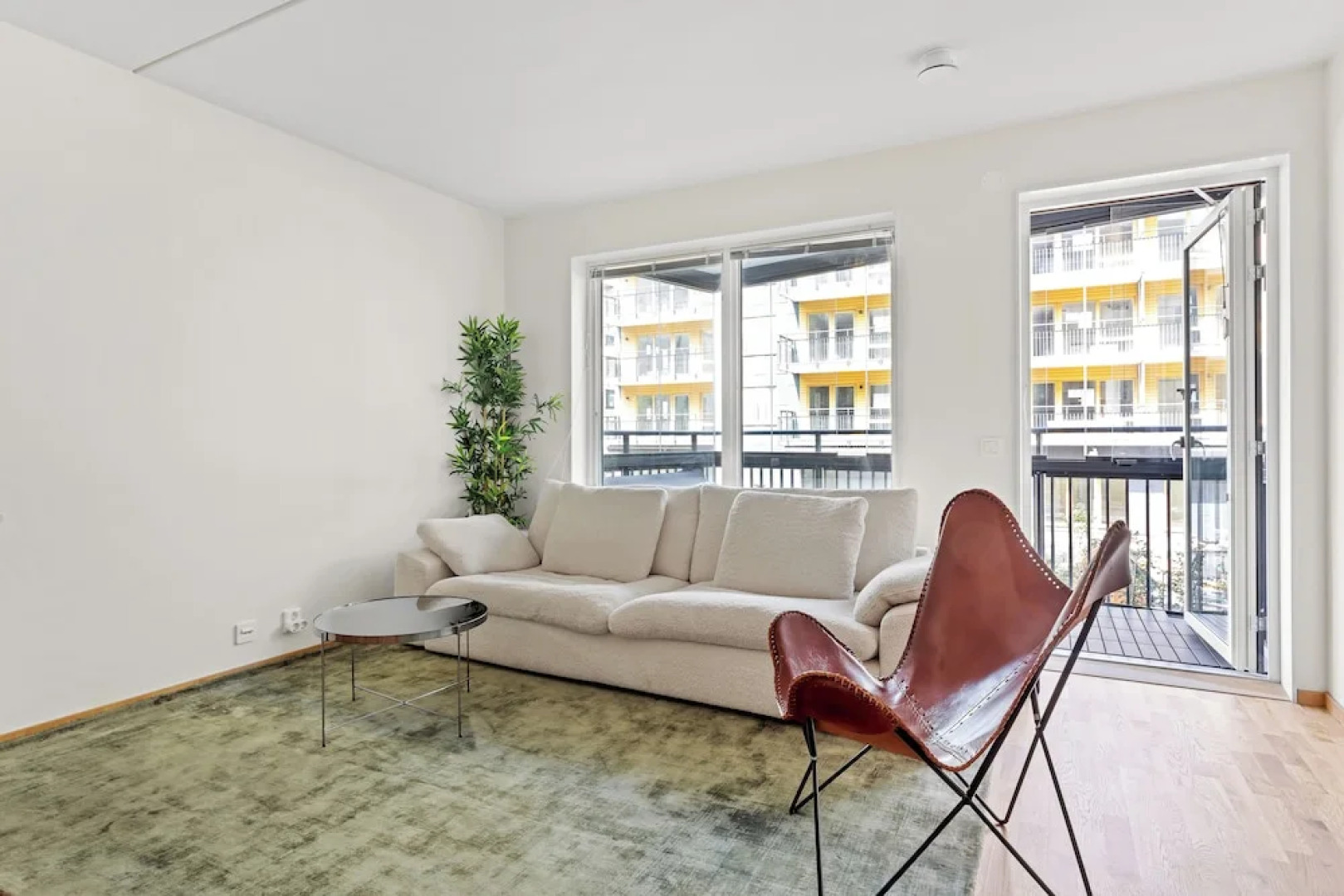 Modern Central Apartment