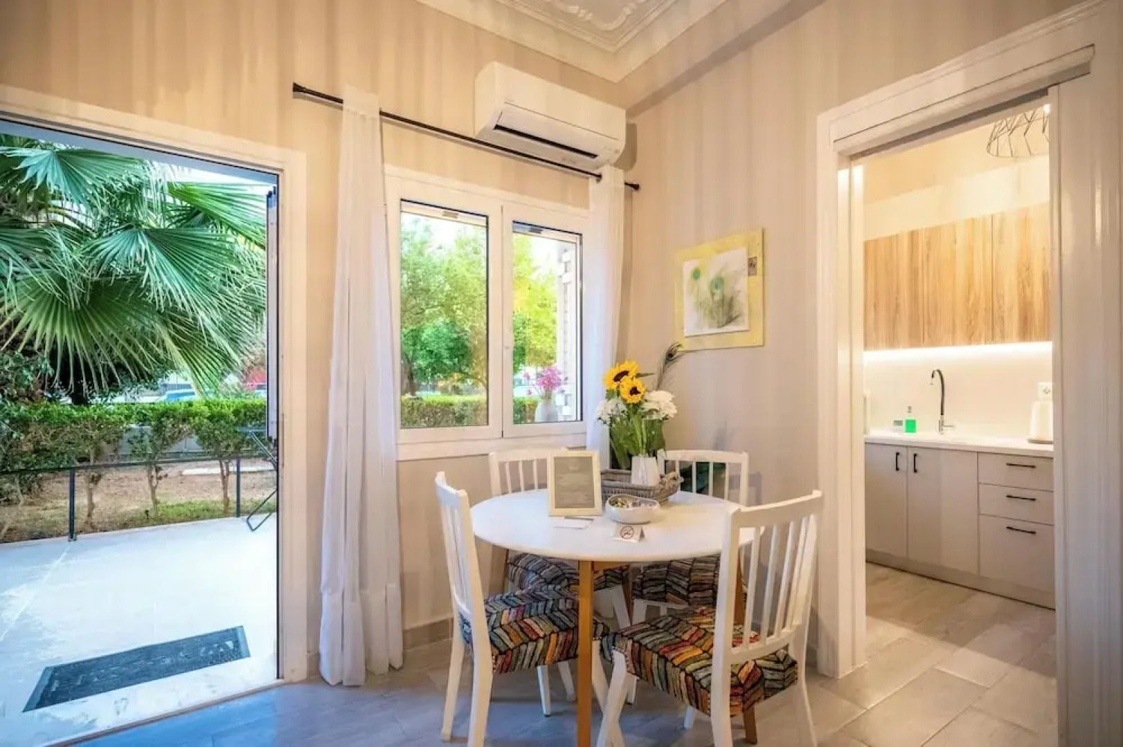 Peacock's Apartments