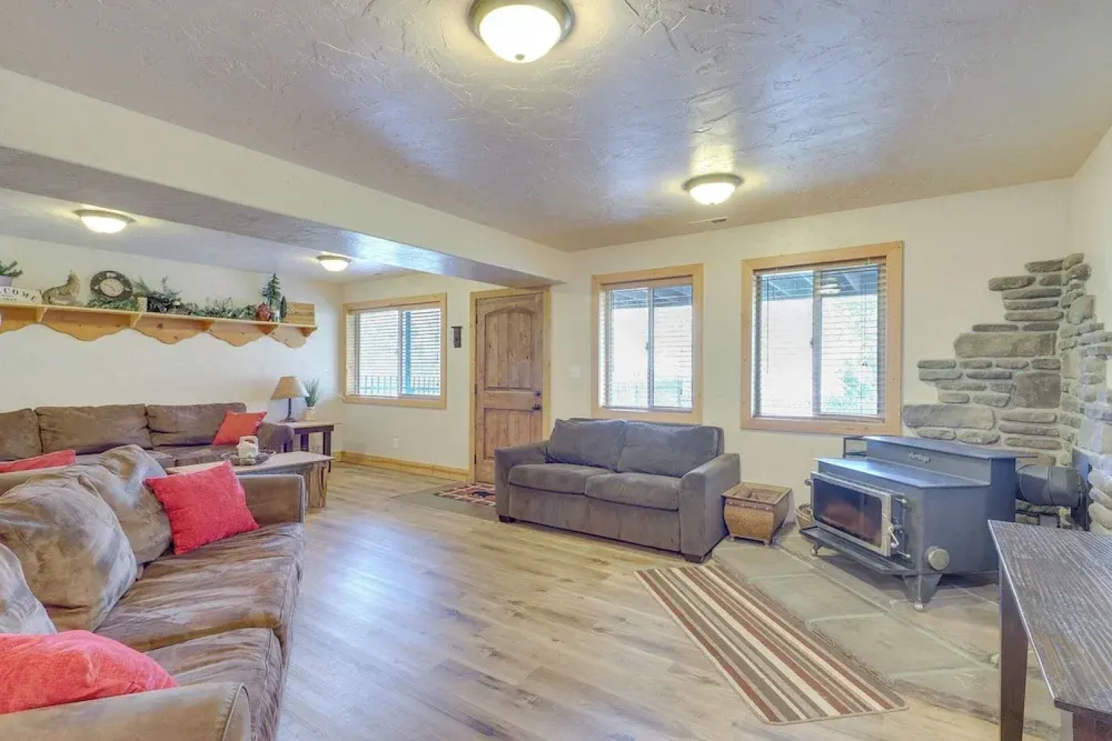 Rustic Sterling Cabin: Walk to Palisade Lake!