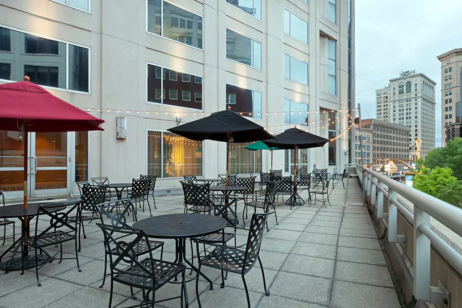 Crowne Plaza Cleveland at Playhouse Square by IHG