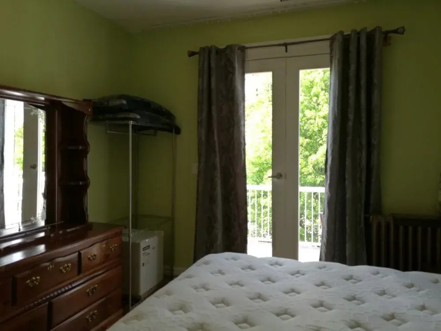 Ambassador B&B Guest Home