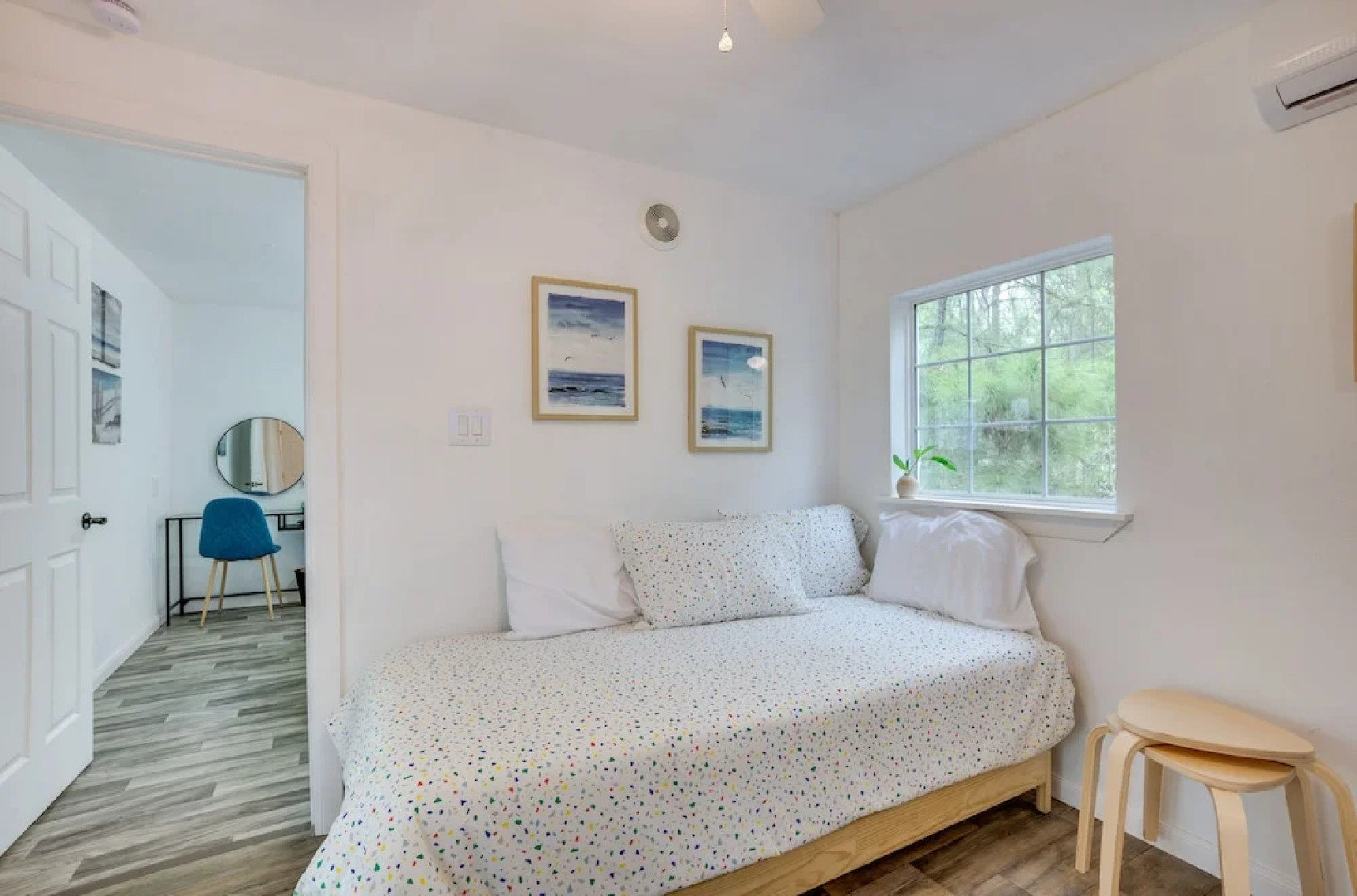 Willis Cabin on 6 Acres - Close to the Lake!