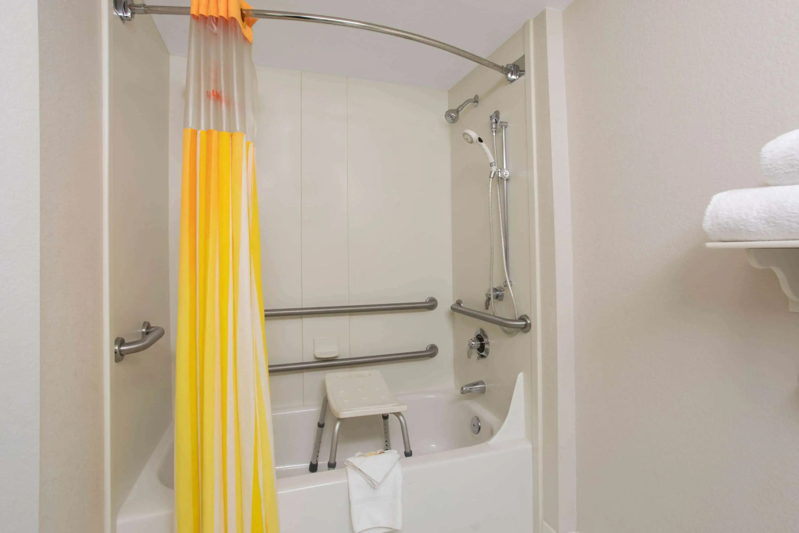 La Quinta Inn & Suites by Wyndham Denver Southwest Lakewood