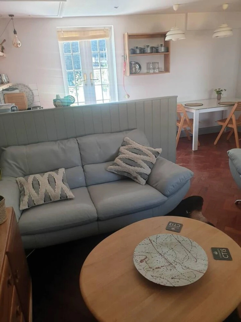 Stunning Coach House Apartment in Walmer Deal