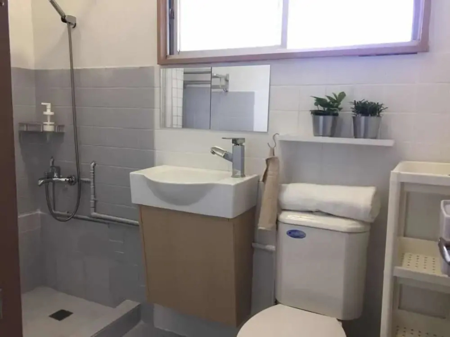 Jinlun 477 Guest House