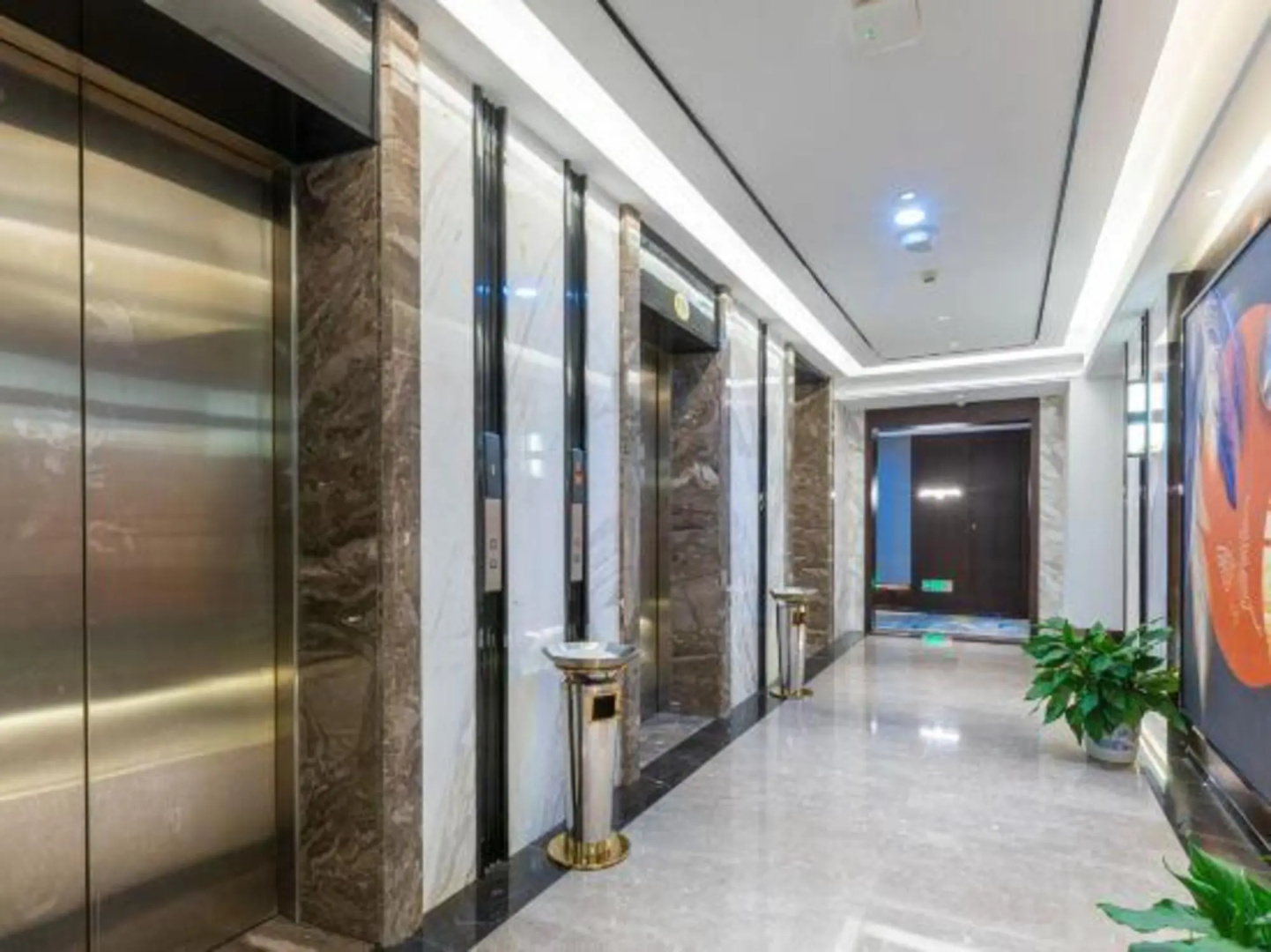 Boni International Hotel