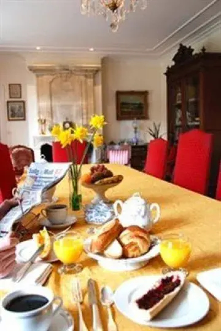 Le Tardif, Noble Guesthouse