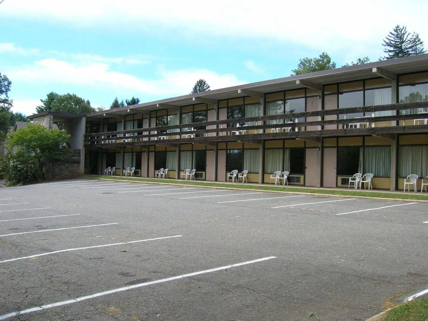 The Mountaineer Inn