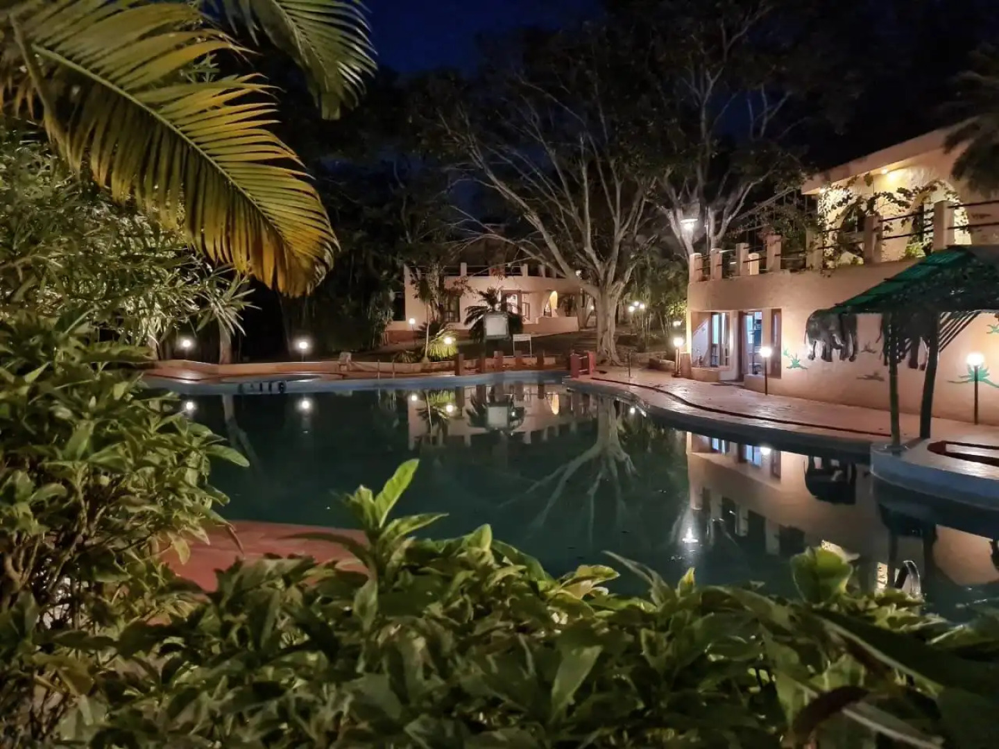 Country Club Wildlife Resort