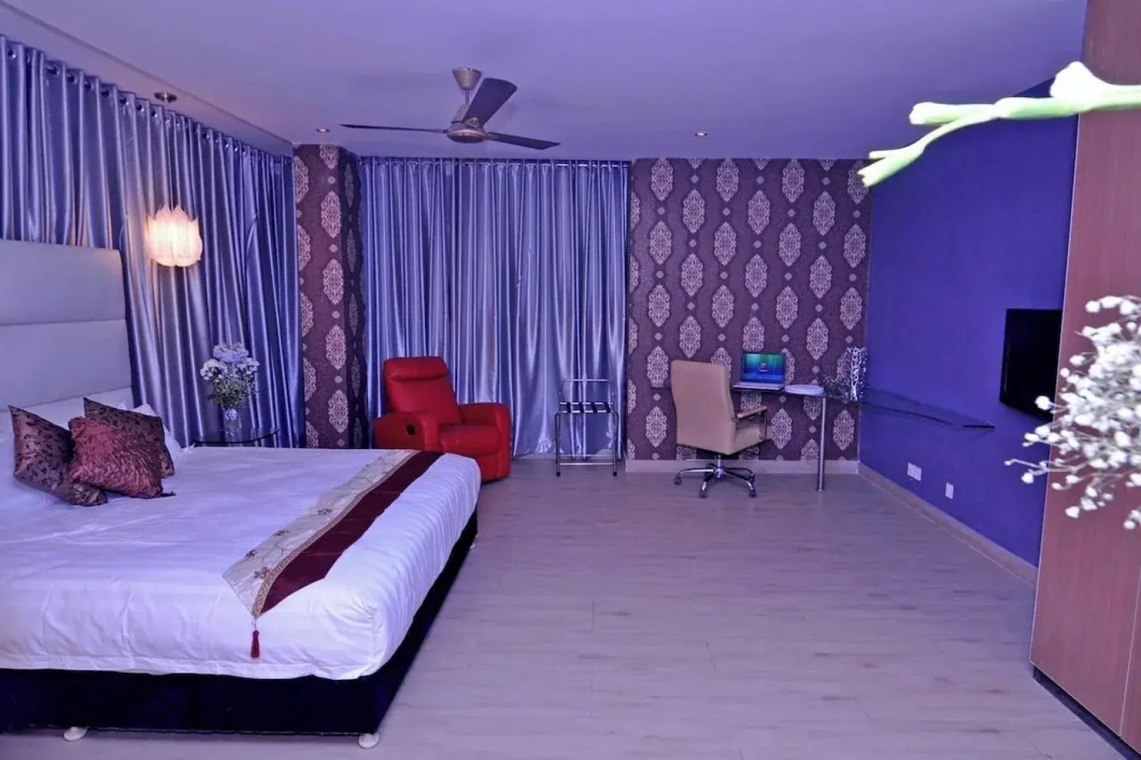 Contemporary Heights Resort and Hotel