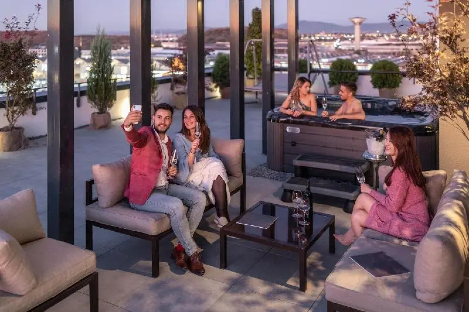 Kanopian Penthouse Hotel