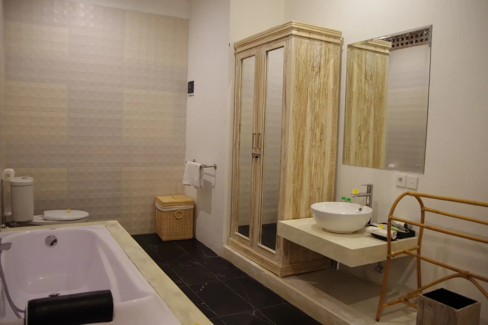 Bali Taman Sari Villas & Restaurant