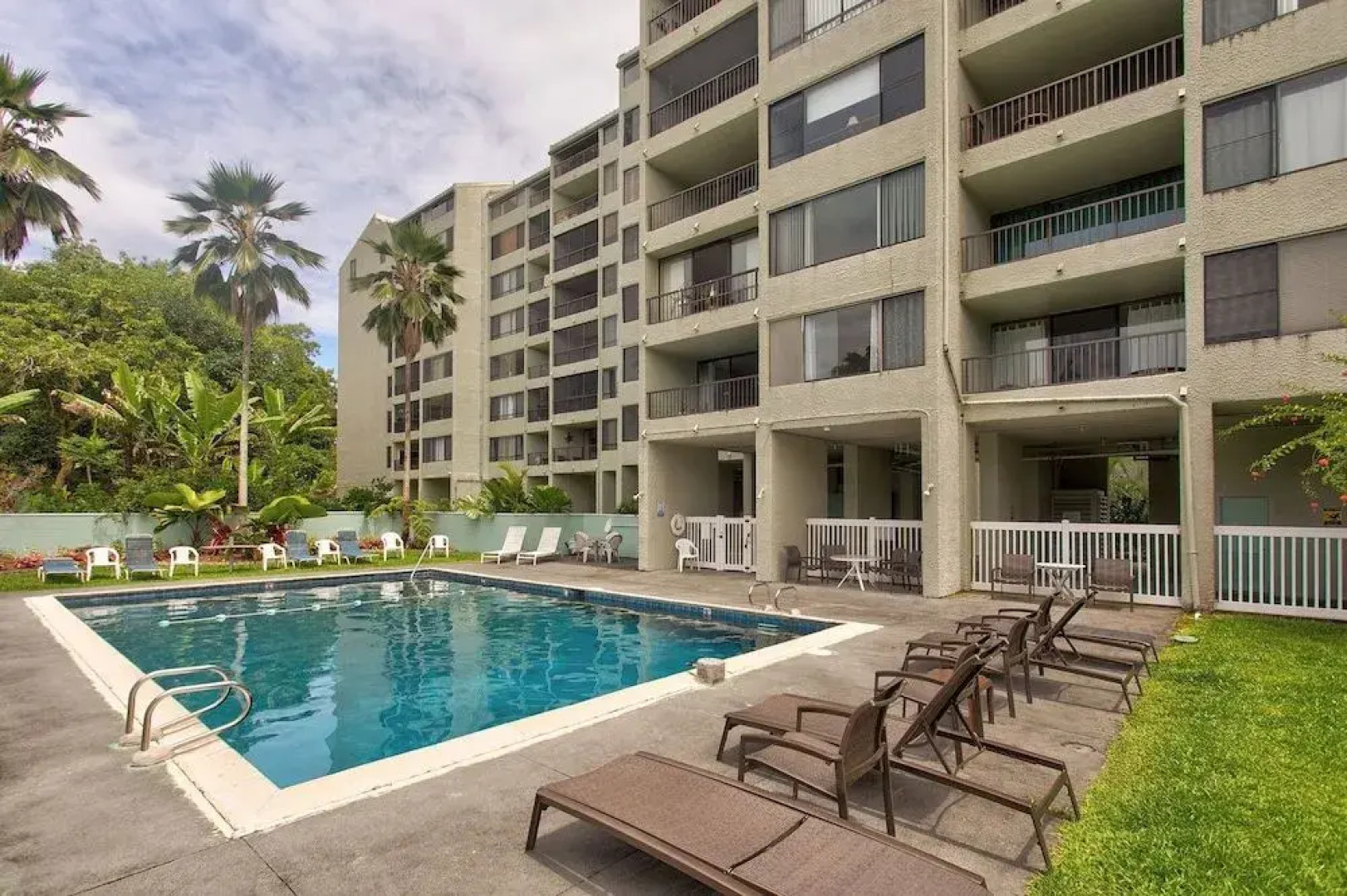 Mauna Loa Shores #405 1 Bedroom Condo By Redawning