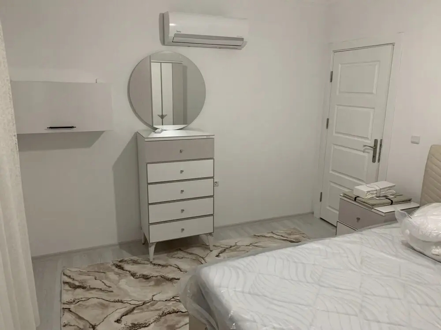 Aslan Apartments