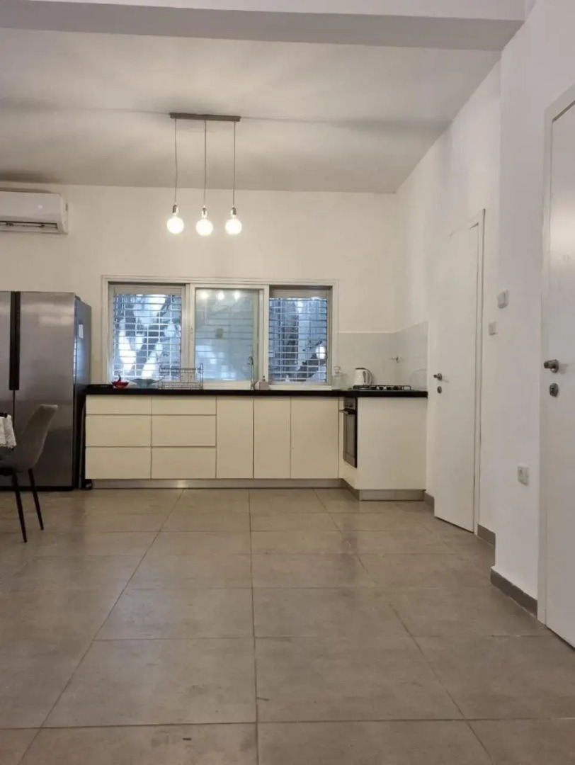 Apt heart tlv arnon 50 mt from sea