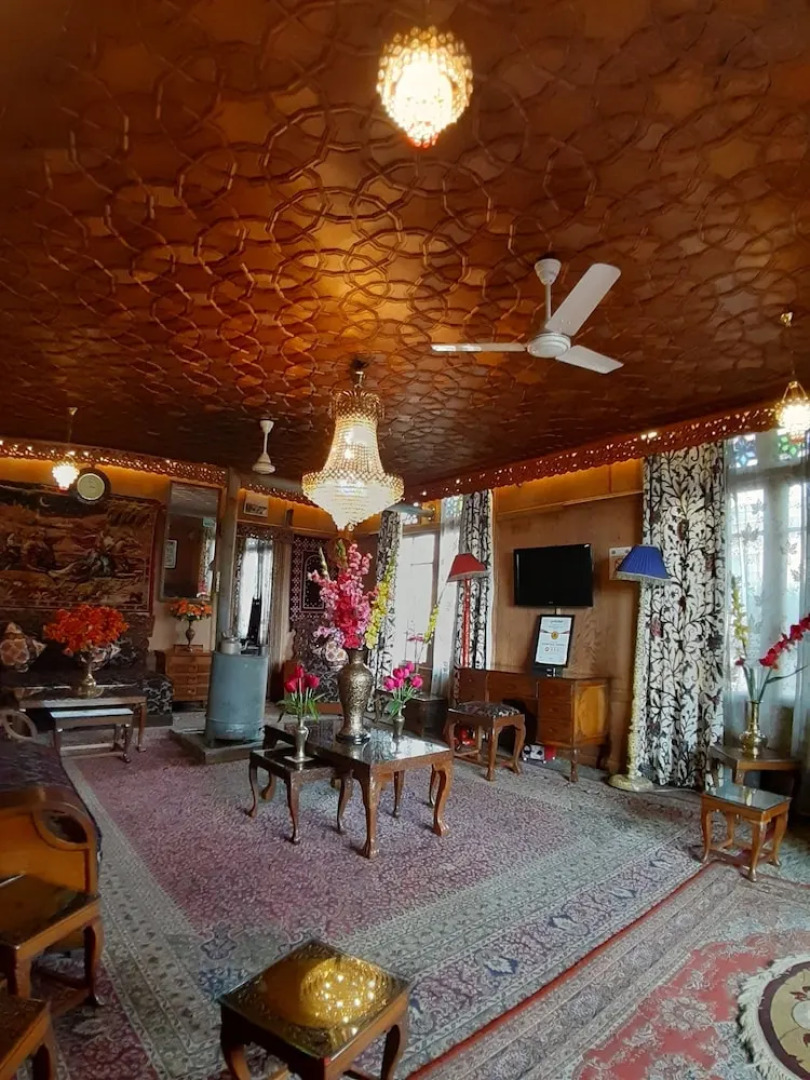 Houseboat Prince Of Bombay