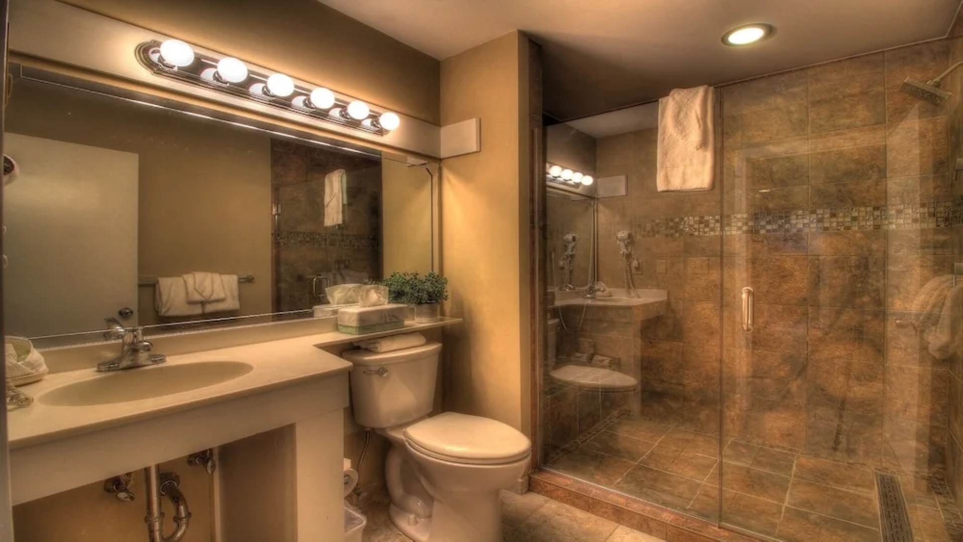 Killington Center Suite:  Perfect for families!  Sleeps 10 in 3BR/2BA renovated condo