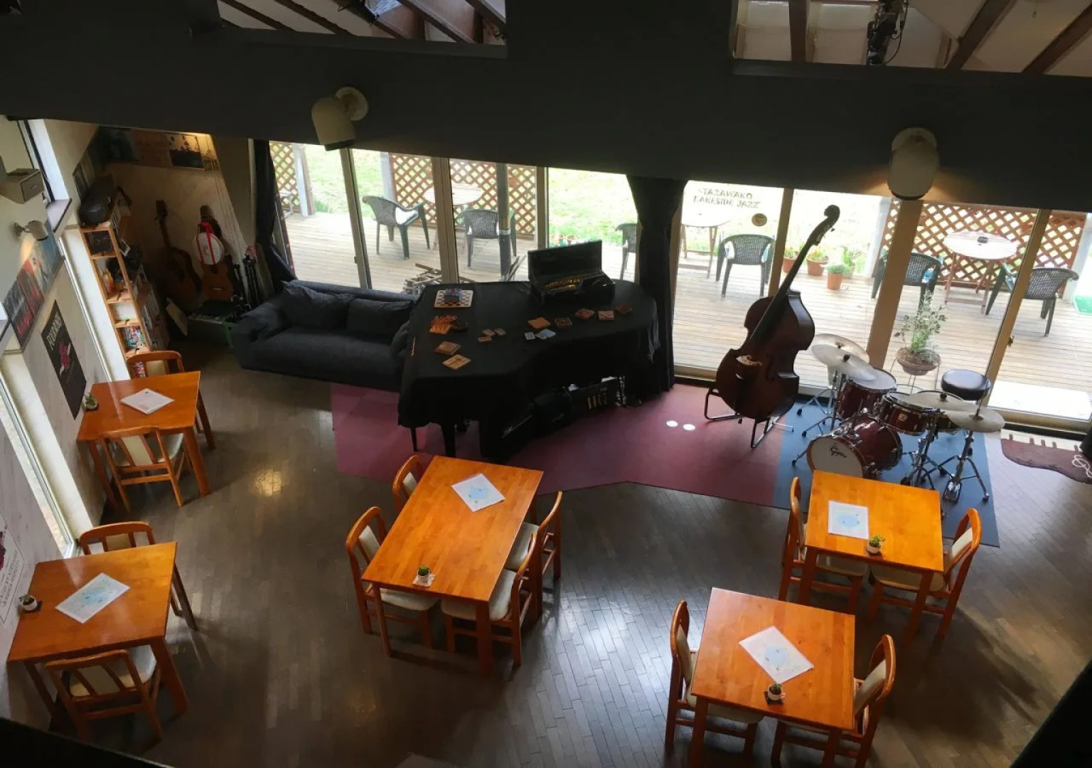 Cafe & inn That Sounds Good