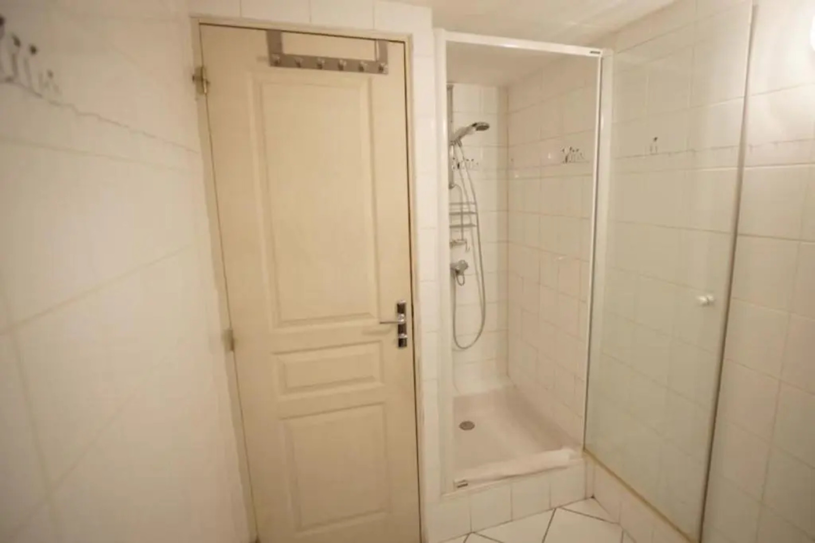 Room In A House Of The Xvii Century - N°5 Chez Jean Pierre