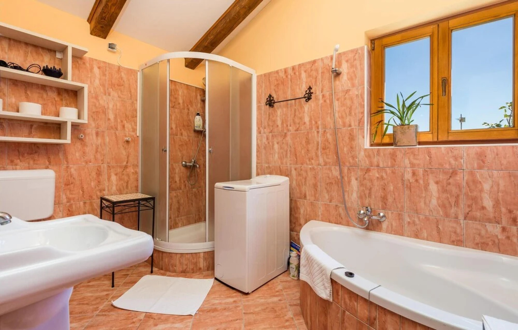 Amazing Home in Banjol With 3 Bedrooms, Outdoor Swimming Pool and Jacuzzi