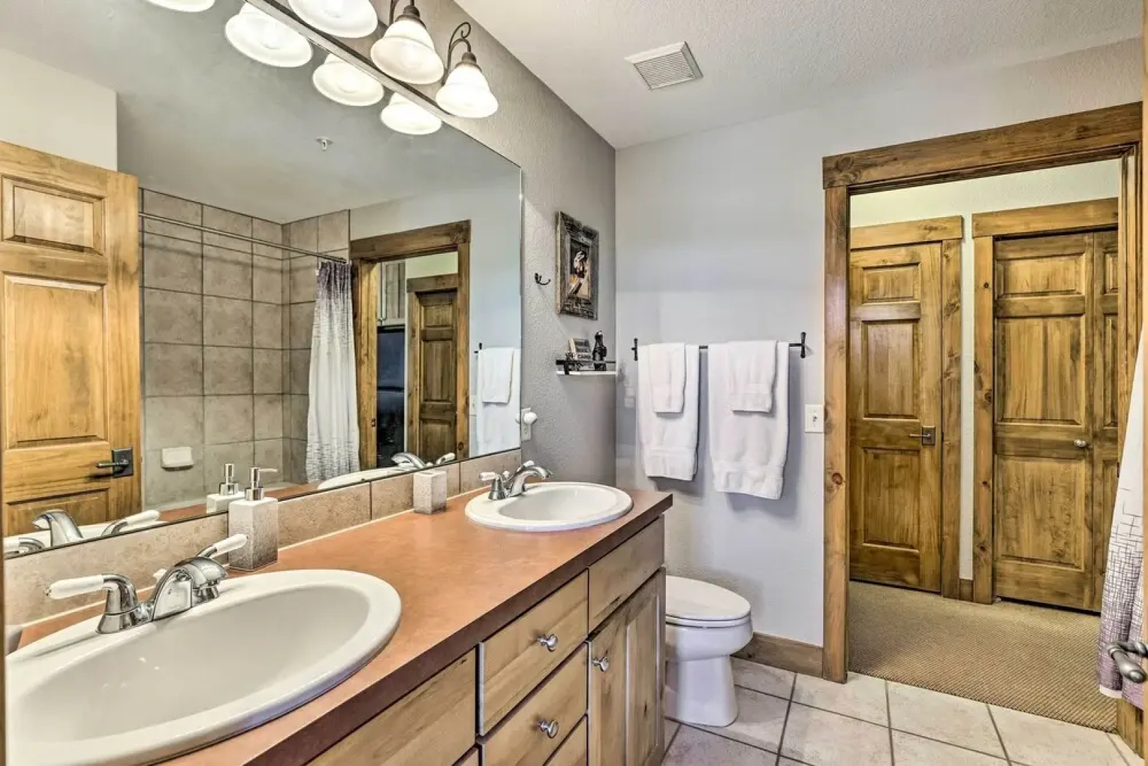 Idyllic Condo w/ Grill < 1 Mi to Granby Ranch