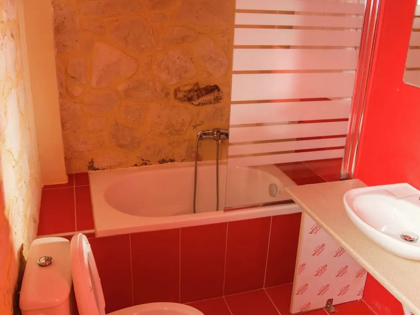 Beautiful new Stone Villa, Large Private Pool, Privacy, View of bay Bali, NW