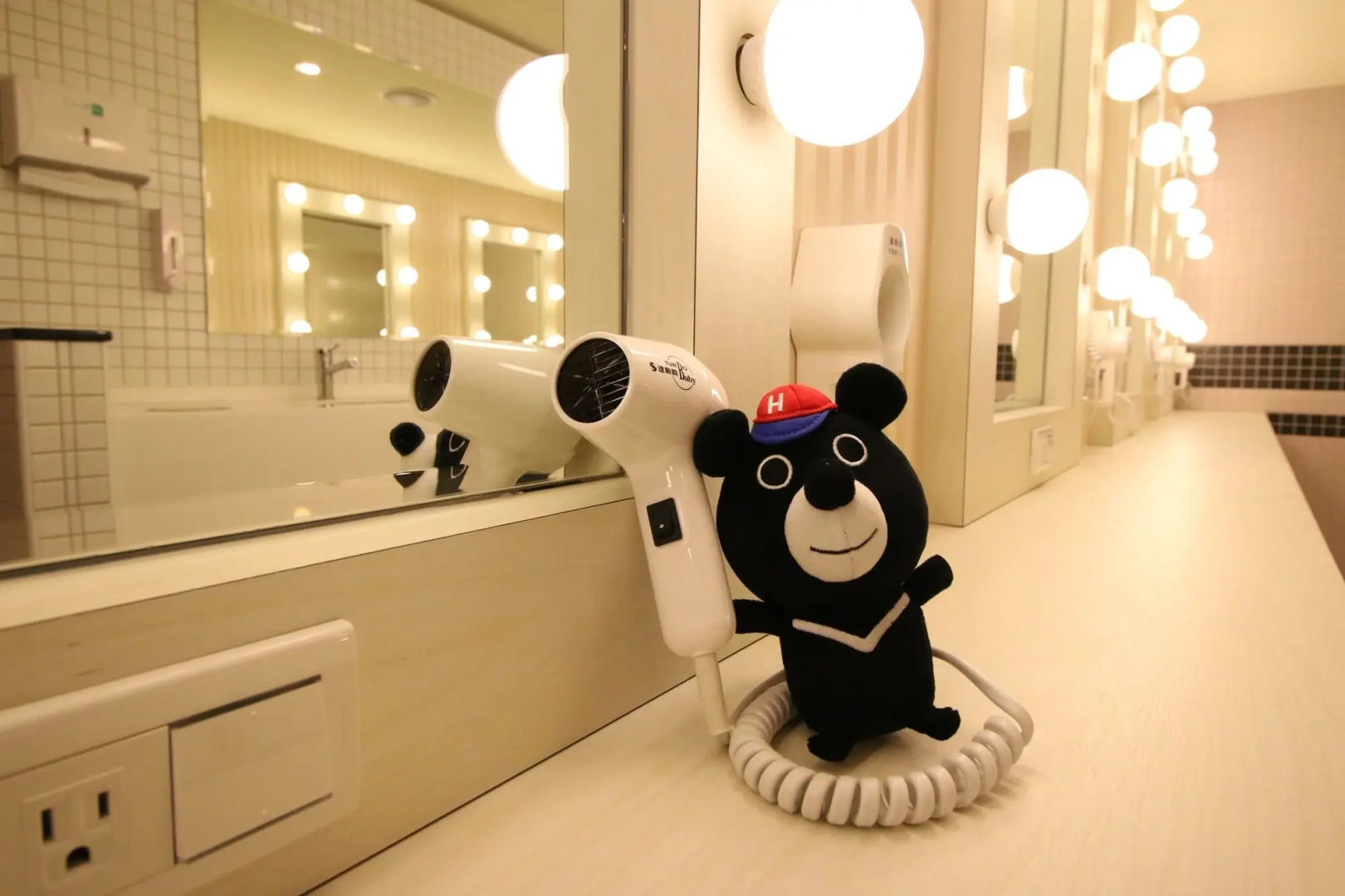 Heybear Capsule Hotel