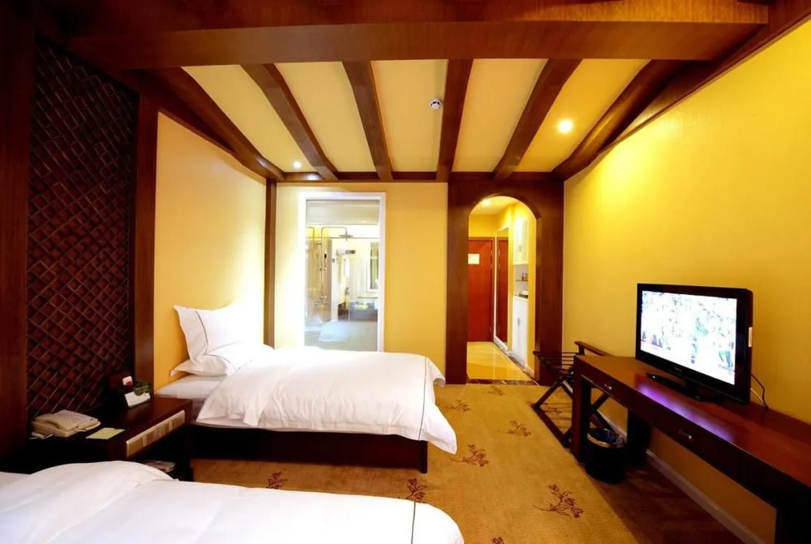 Shizong Diheng Hotel