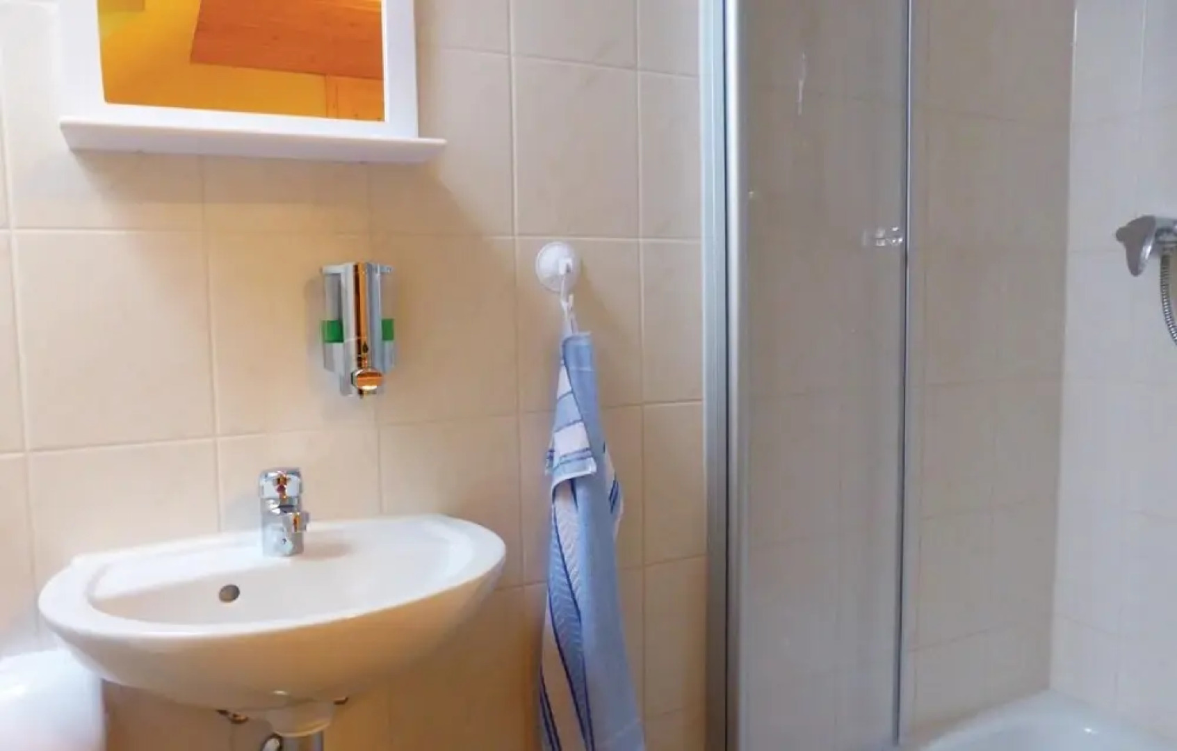 Awesome Apartment in Auerbach OT Grünheide With 4 Bedrooms and Wifi