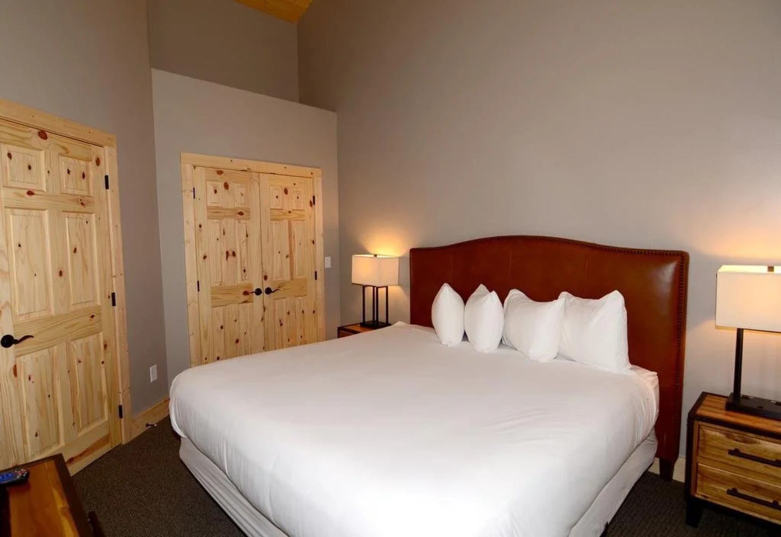 Lakeside Lodge Resort & Marina