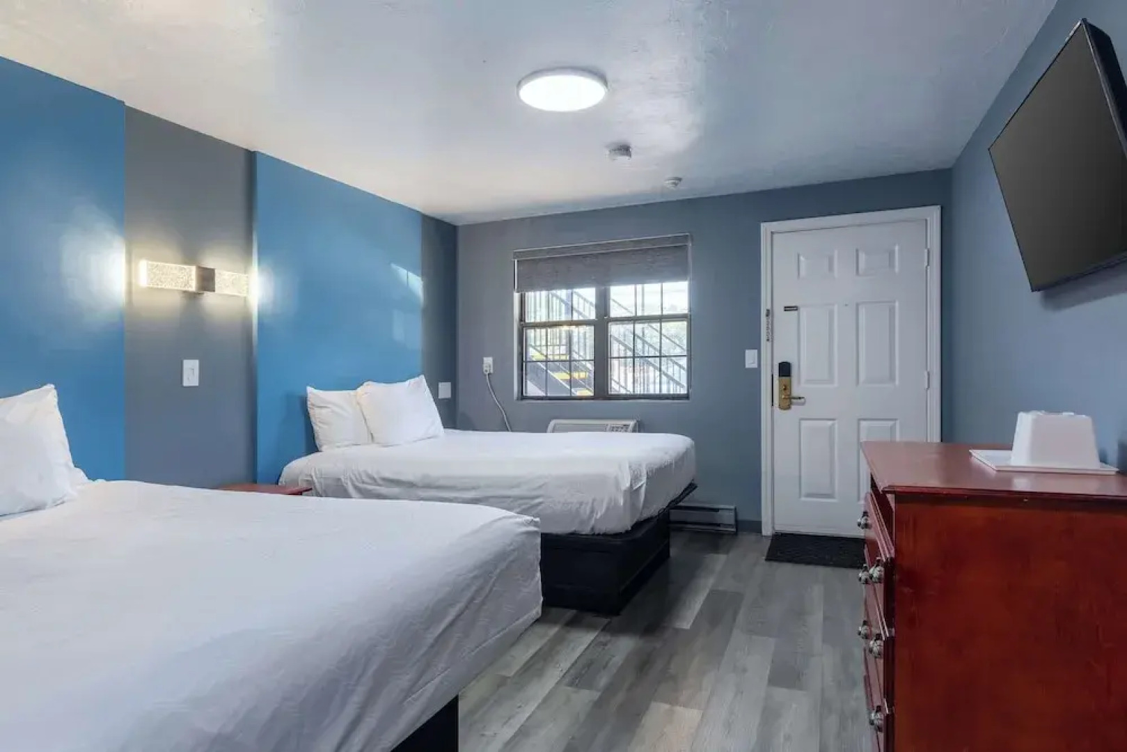 Knights Inn North Attleboro