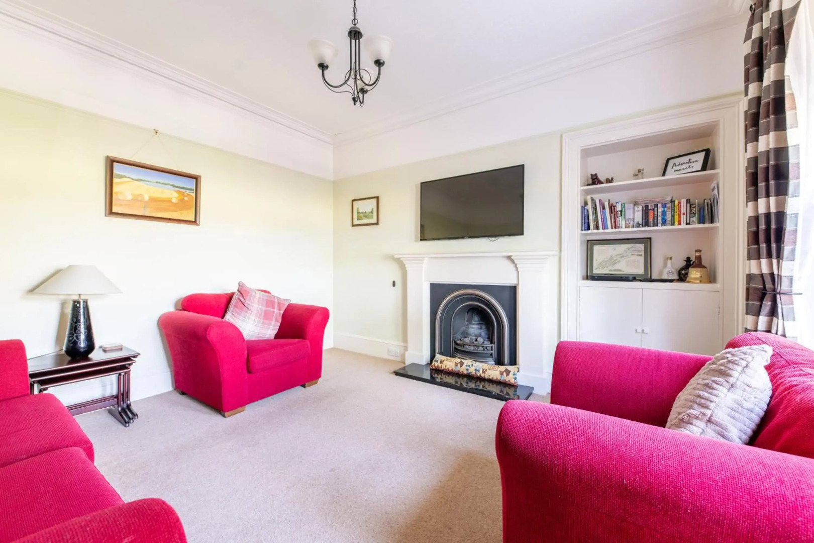 Seaview House - A Traditional Home by the Beach