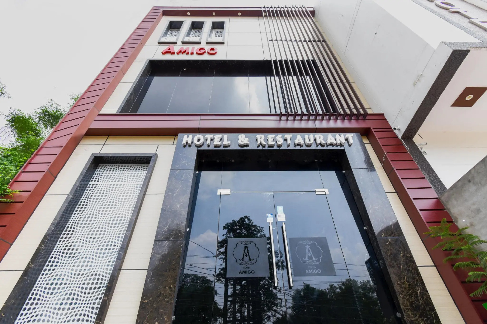 OYO 46921 Hotel Amigo