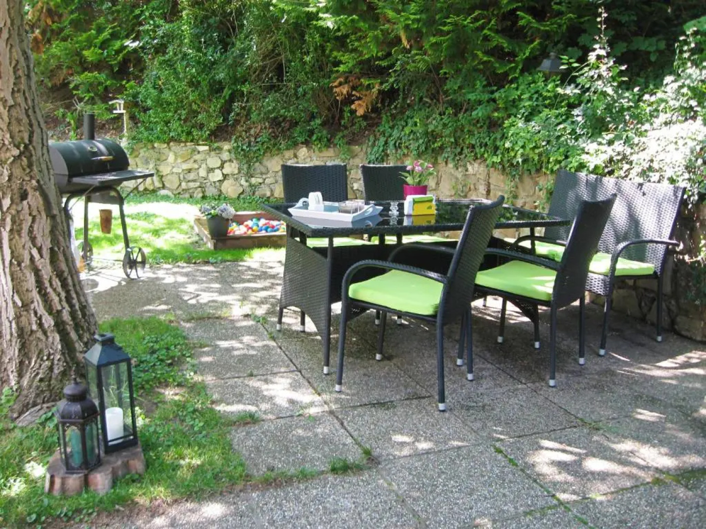 Danube view house with garden