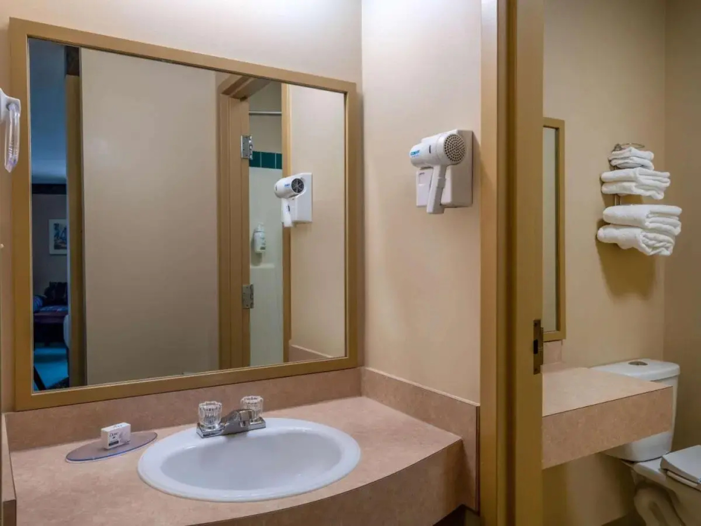 Travelodge by Wyndham Lacombe
