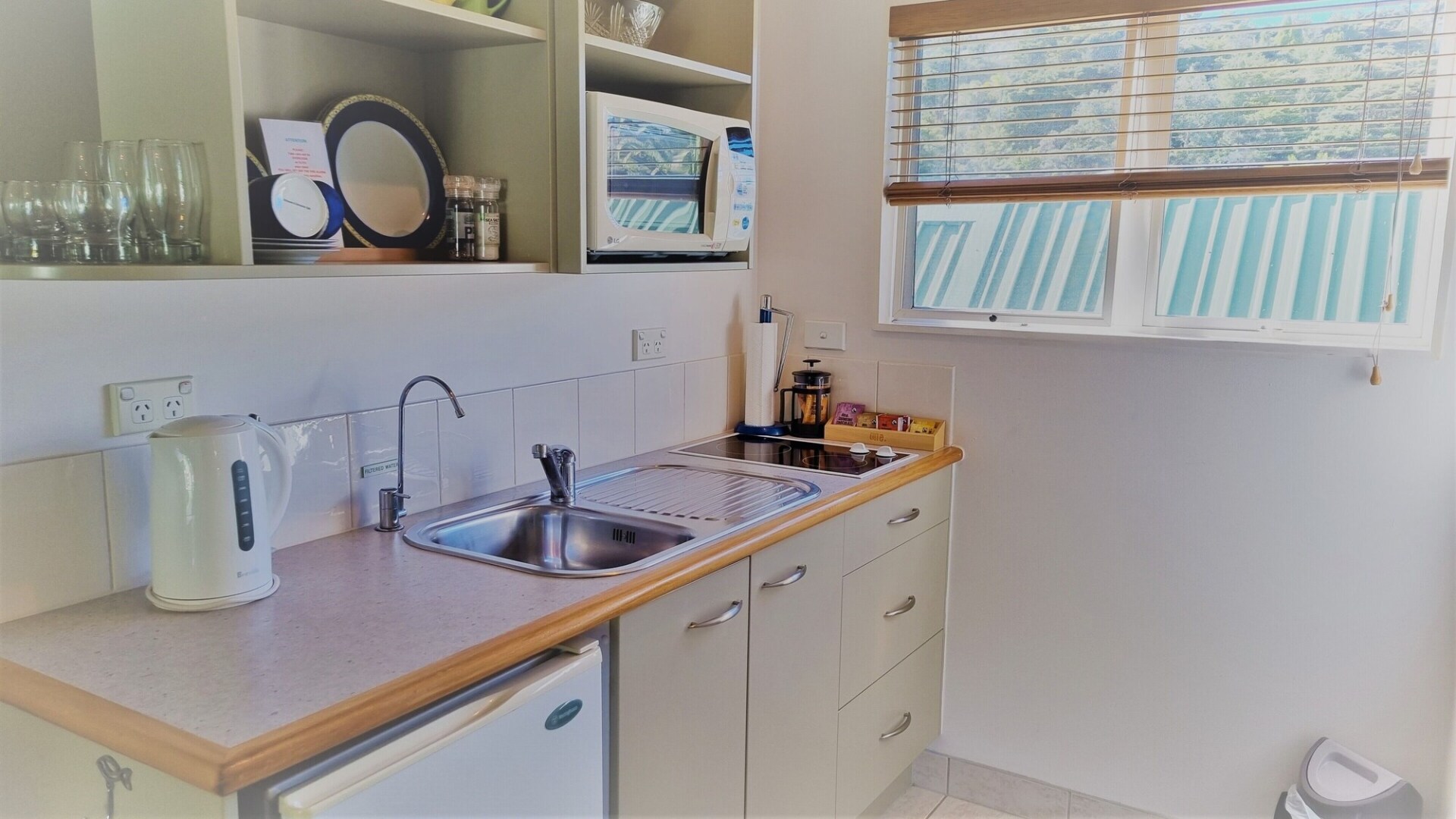 ASURE Admirals View Motel