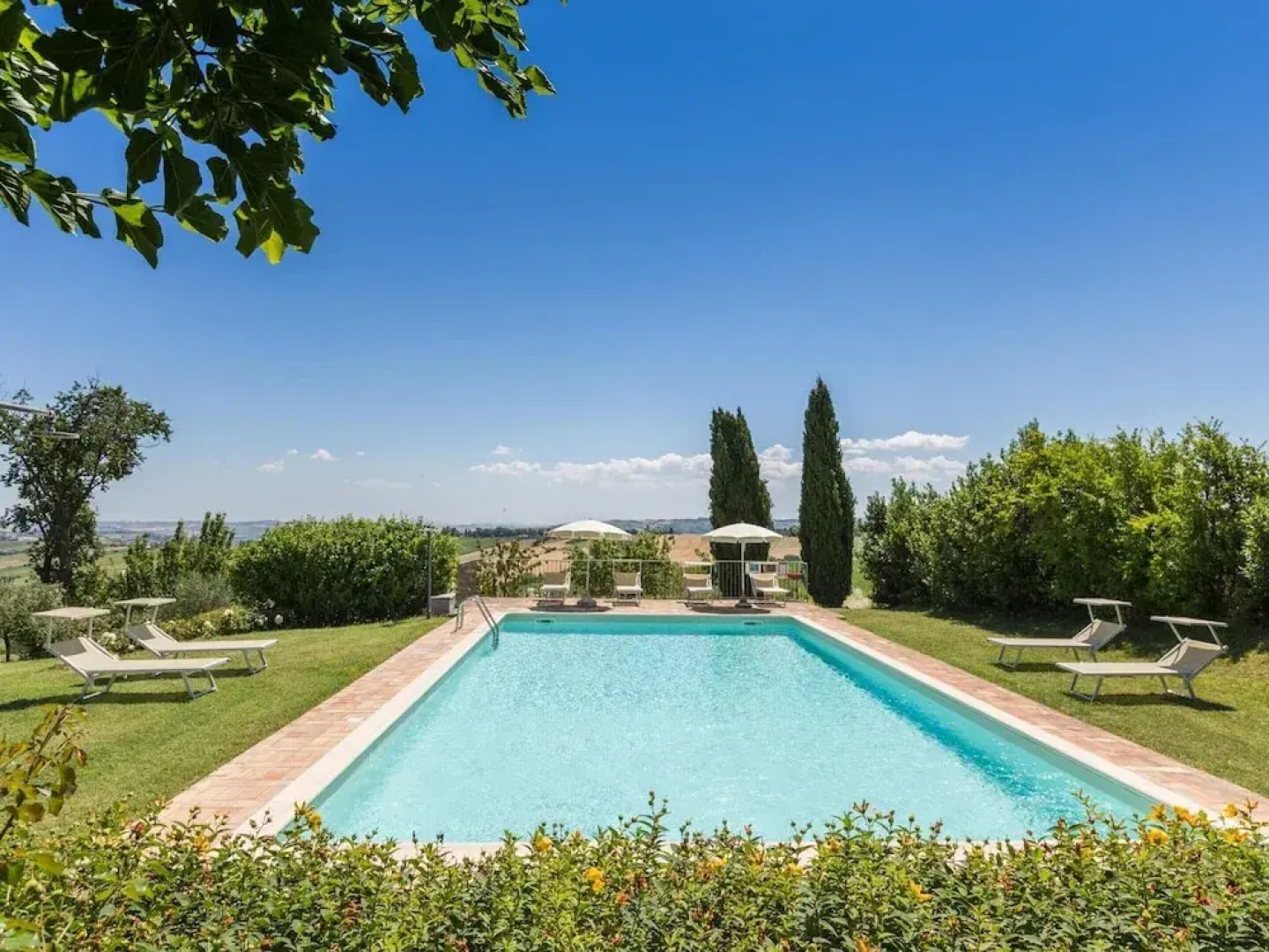 Belvilla by OYO Villa Fufi