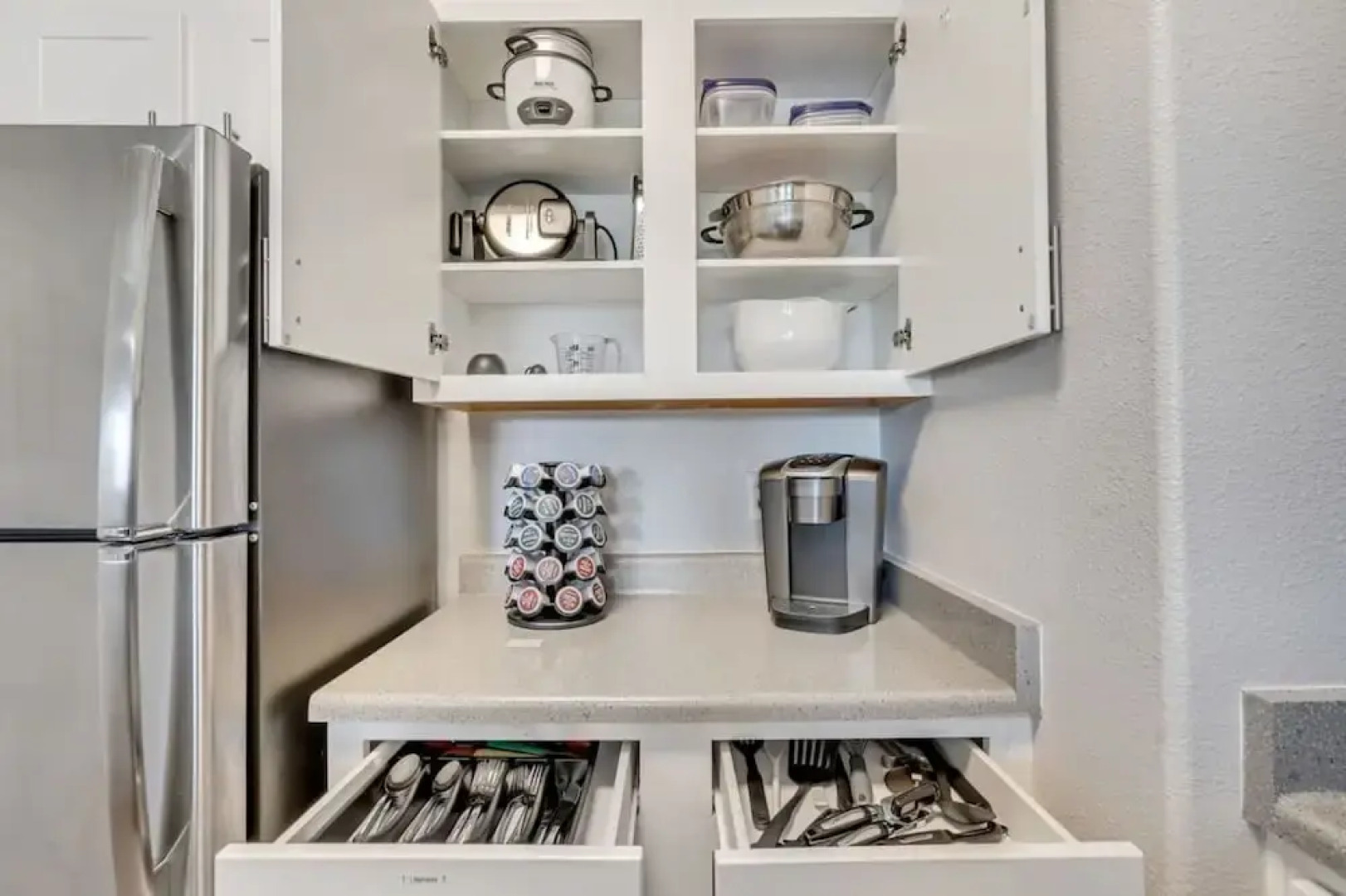 Welcoming 2BR Pool Gym Near Hill AFB Lagoon