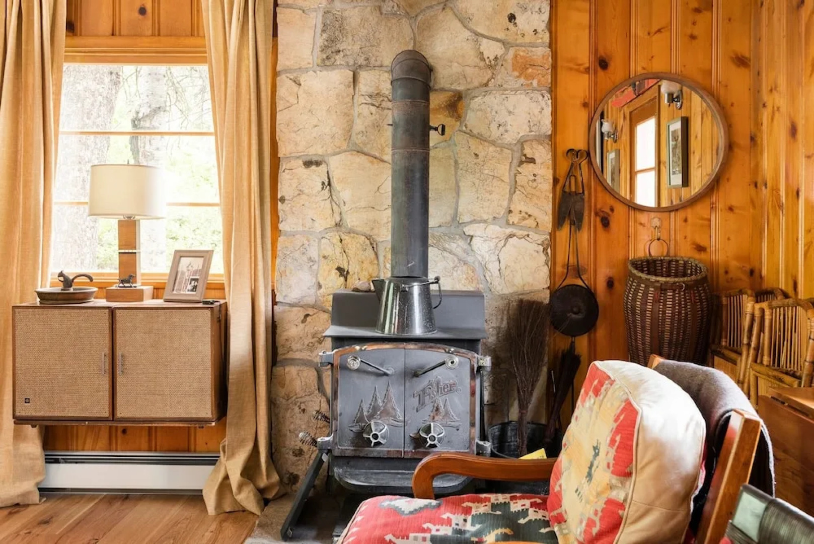 11373 Church - 1 Br Cabin