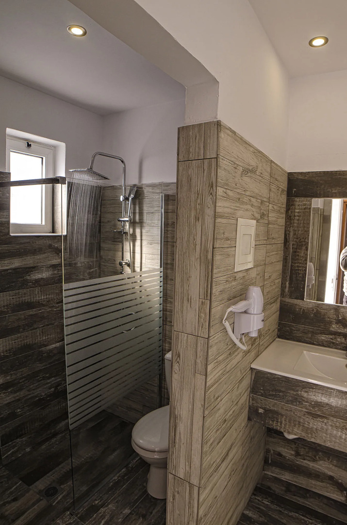 Sunshine Hotel and Apartments