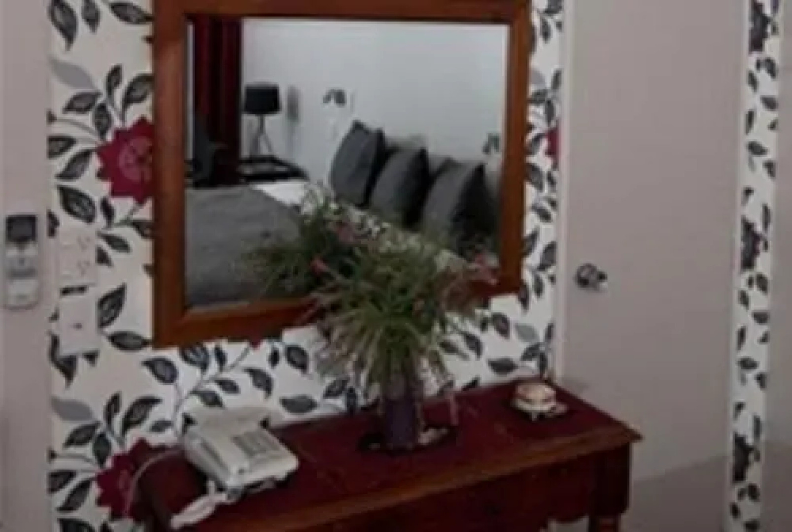 Broadway Motel & Miro Court Villas