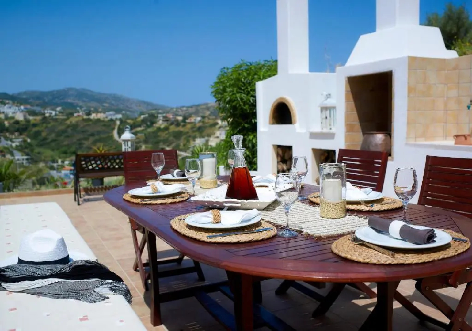Erivolos Studios & Apartments