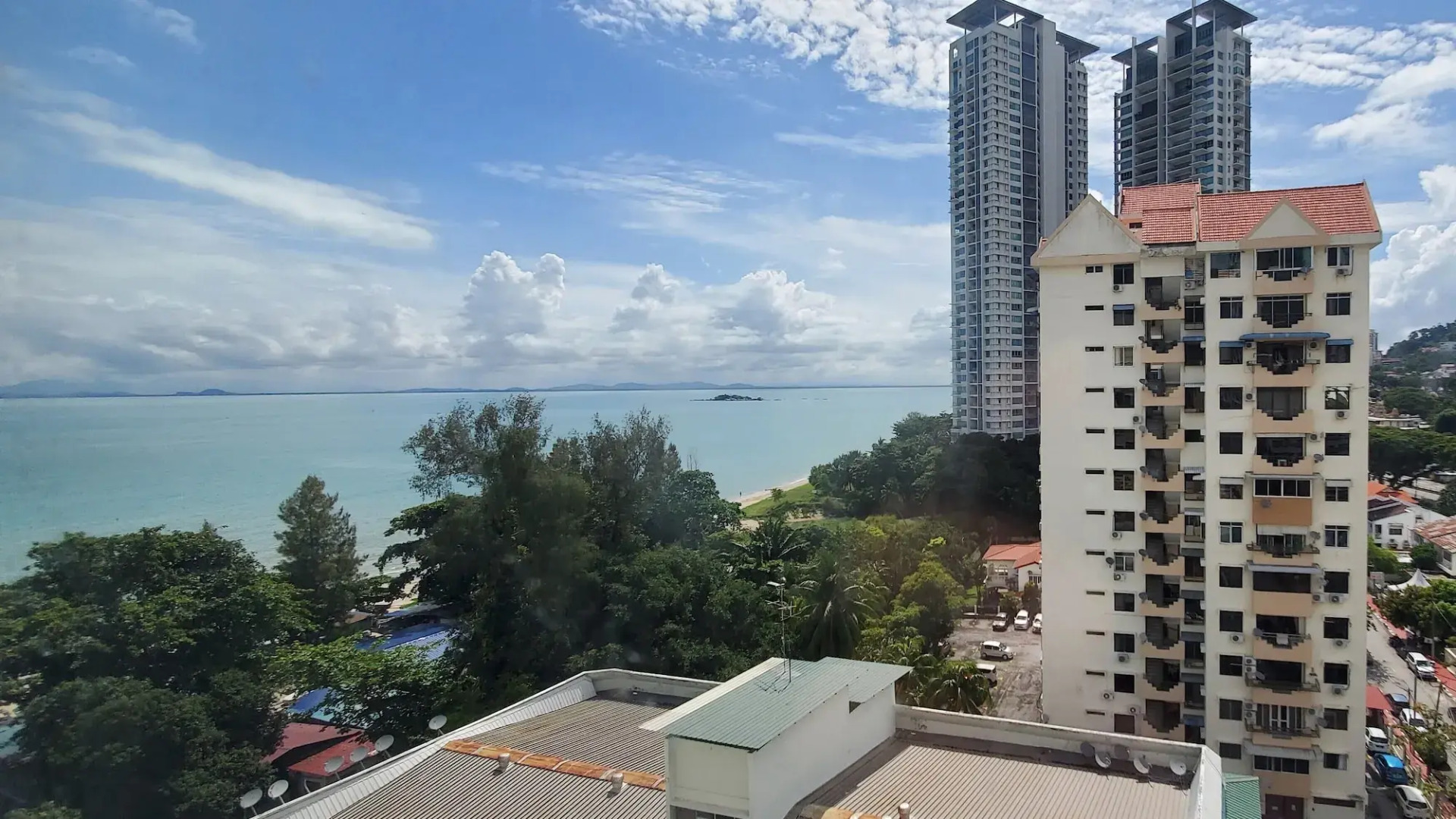 Leisure Cove Hotel & Apartments