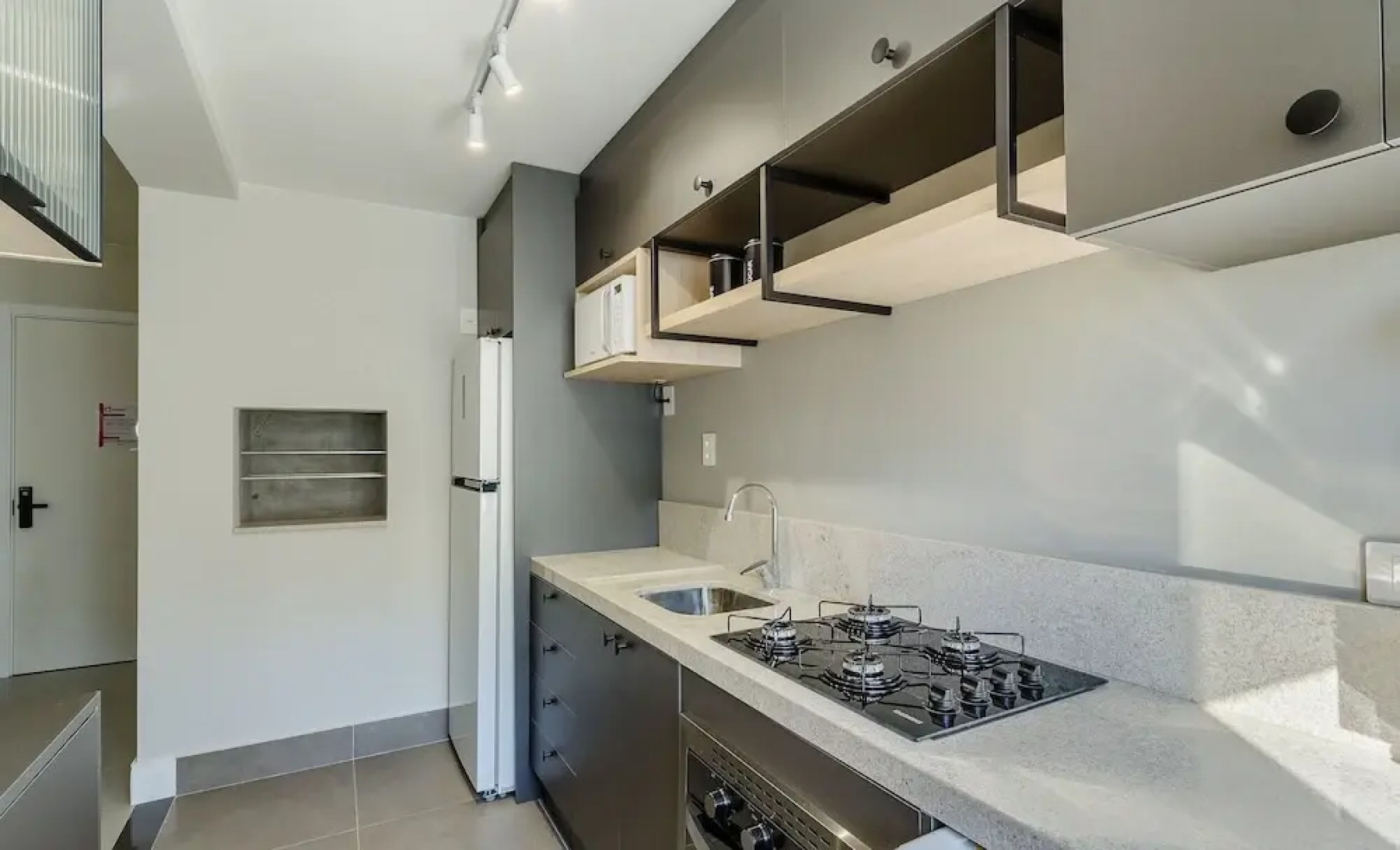 Beautiful Apartment With Barbecue in PoA - Gpl1305