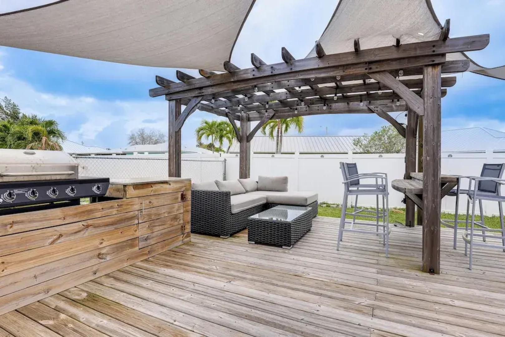 Pet-friendly Fort Pierce Home w/ Pool & Kayaks!