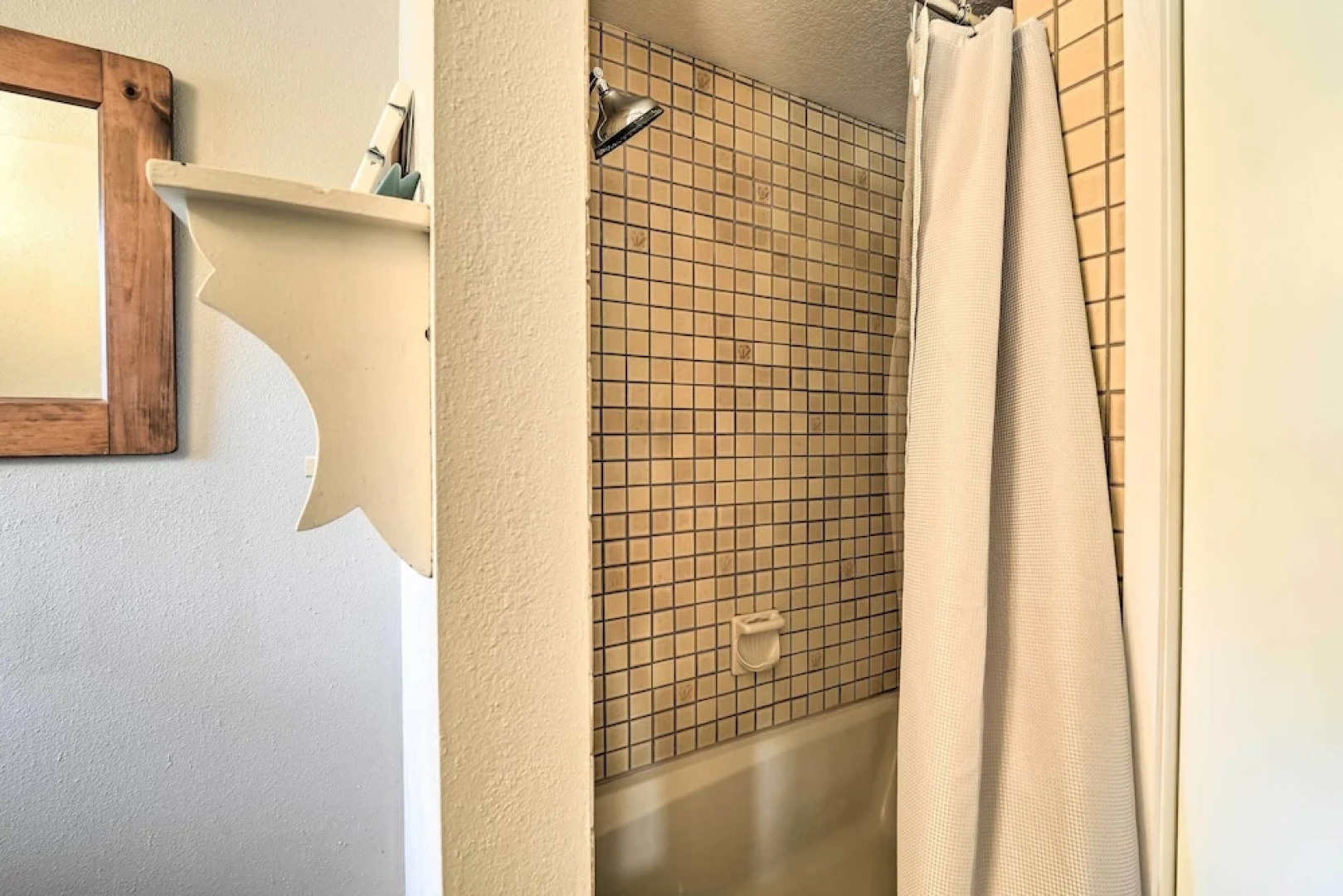 Peaceful Ranch-style Camano Home on 5 Acres!