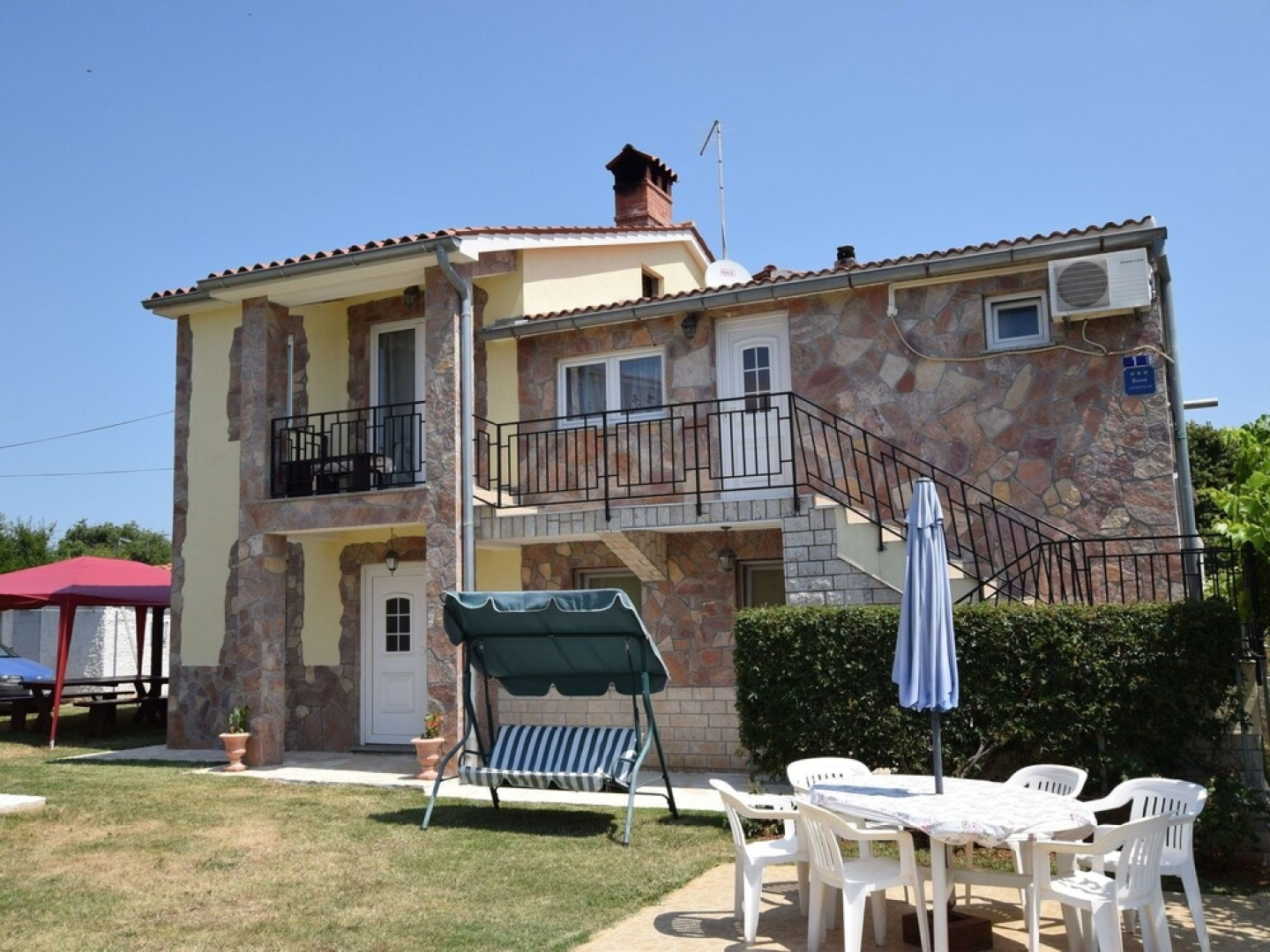 Upscale Apartment in Banjole With Pool