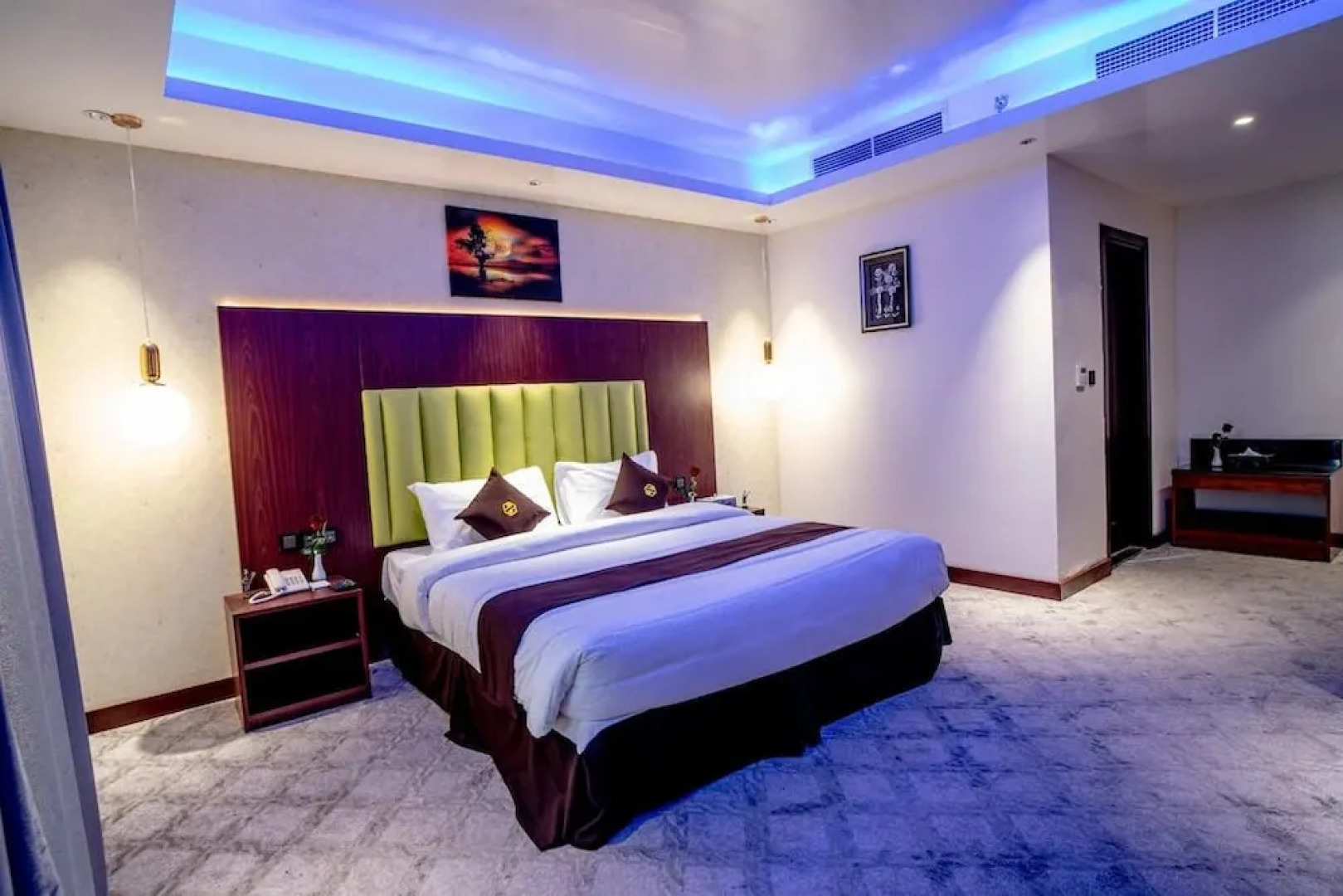 Raha Hotel